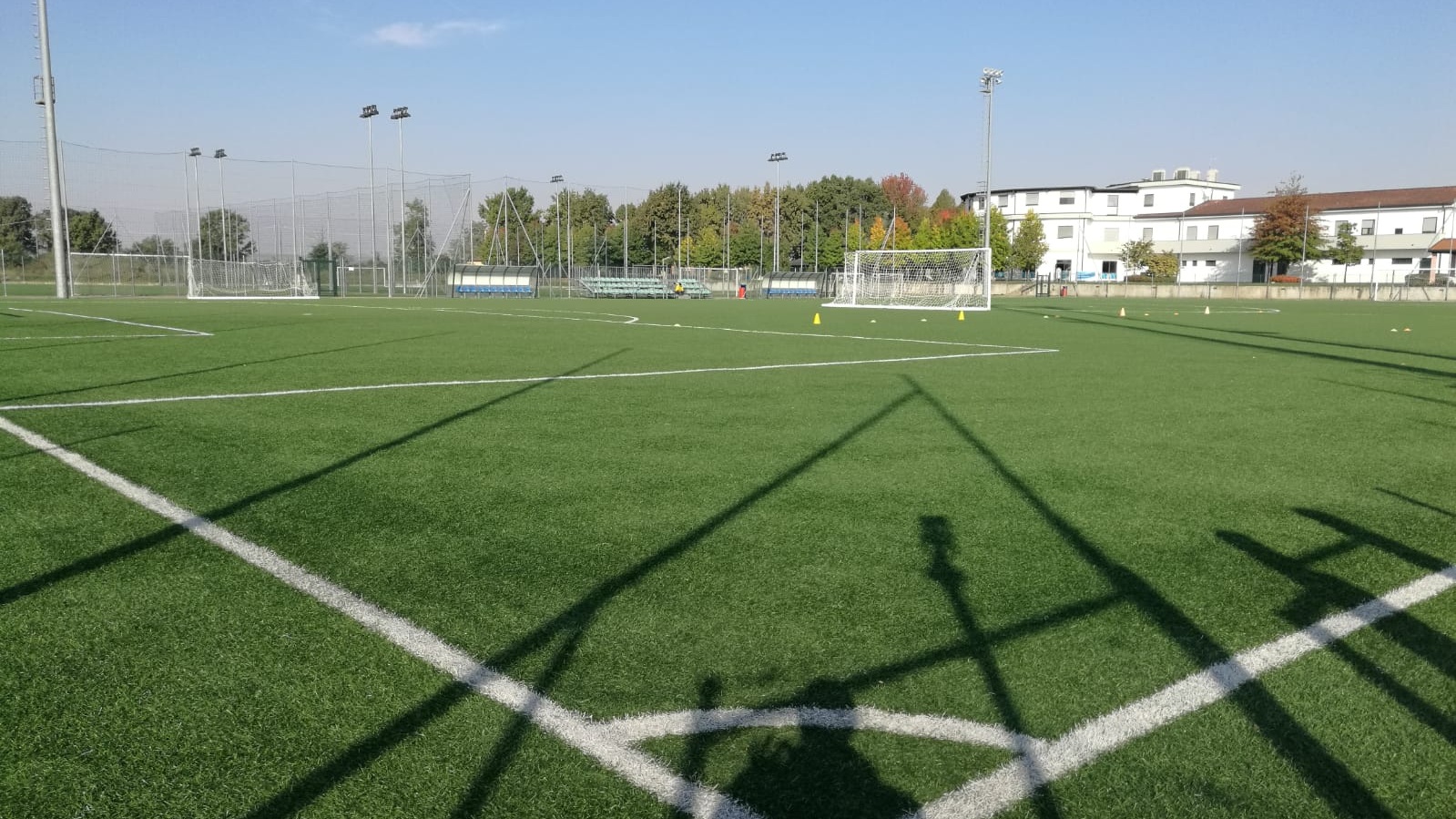 Terrain de football Novarello Villaggio Azzurro, Italie, avec gazon artificiel