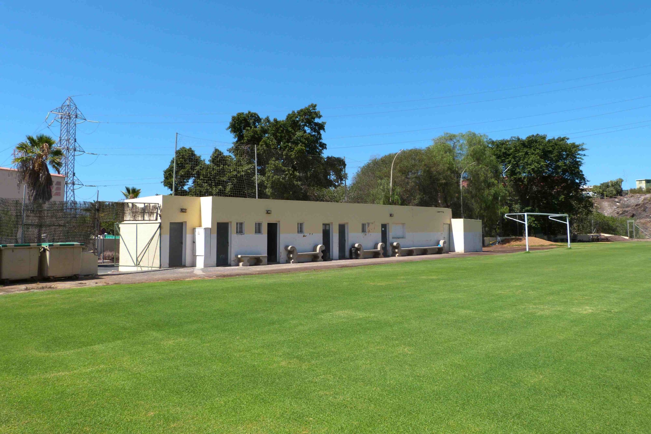 Terrain de football Las Burras, Espagne, avec gazon artificiel