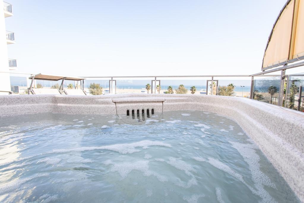 Ferretti Beach Hotel, jacuzzi, Rimini, Italie