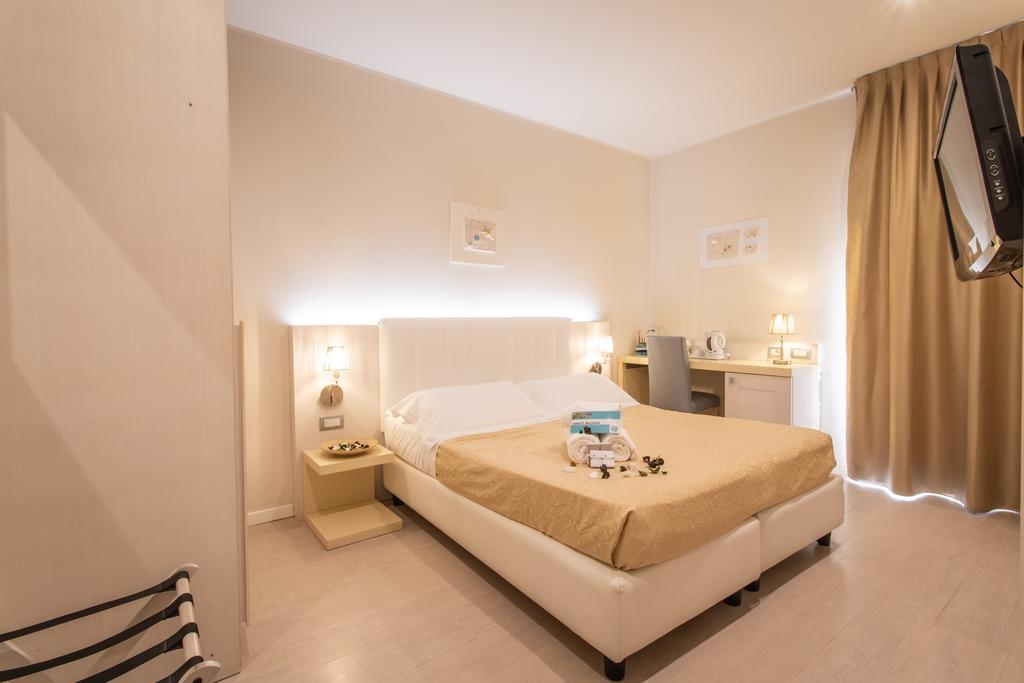 Ferretti Beach Hotel, chambre double, Rimini, Italie