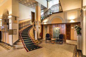 ArtDeco-Hotel-Montana-Luzern-Eingang