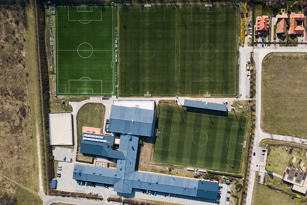 Fussball-Anlage Telki, Ungarn, mit Kunstrasen