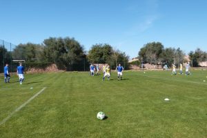 Fussball-Trainingslager-Mallorca-Alua-Leo-Pitch4