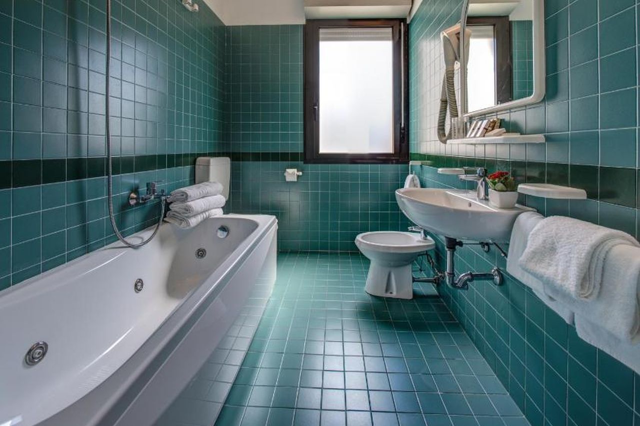 Hôtel Cristallo, salle de bains, Cattolica, Italie