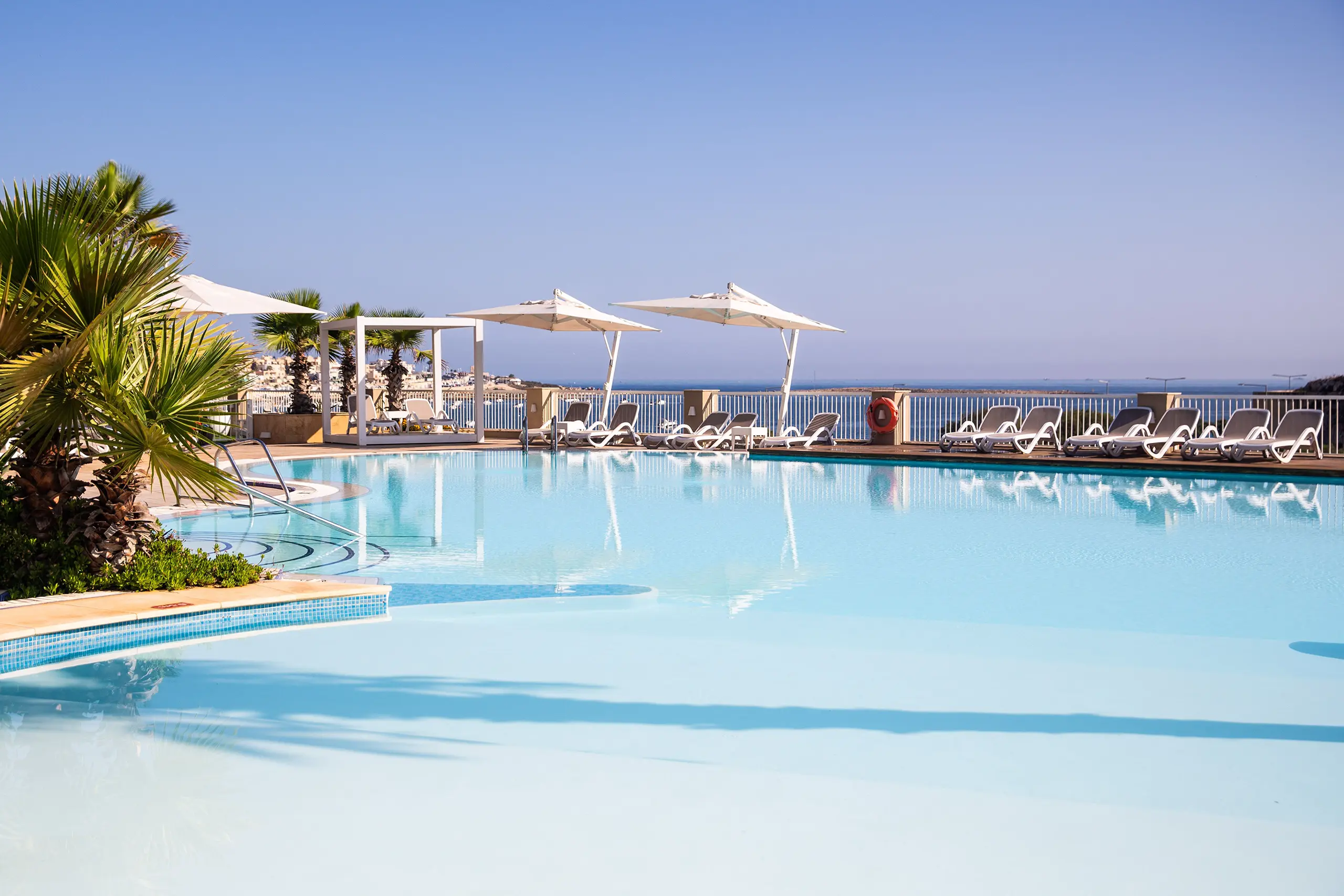 Salini Resort, piscine, baie de Salini, Malte