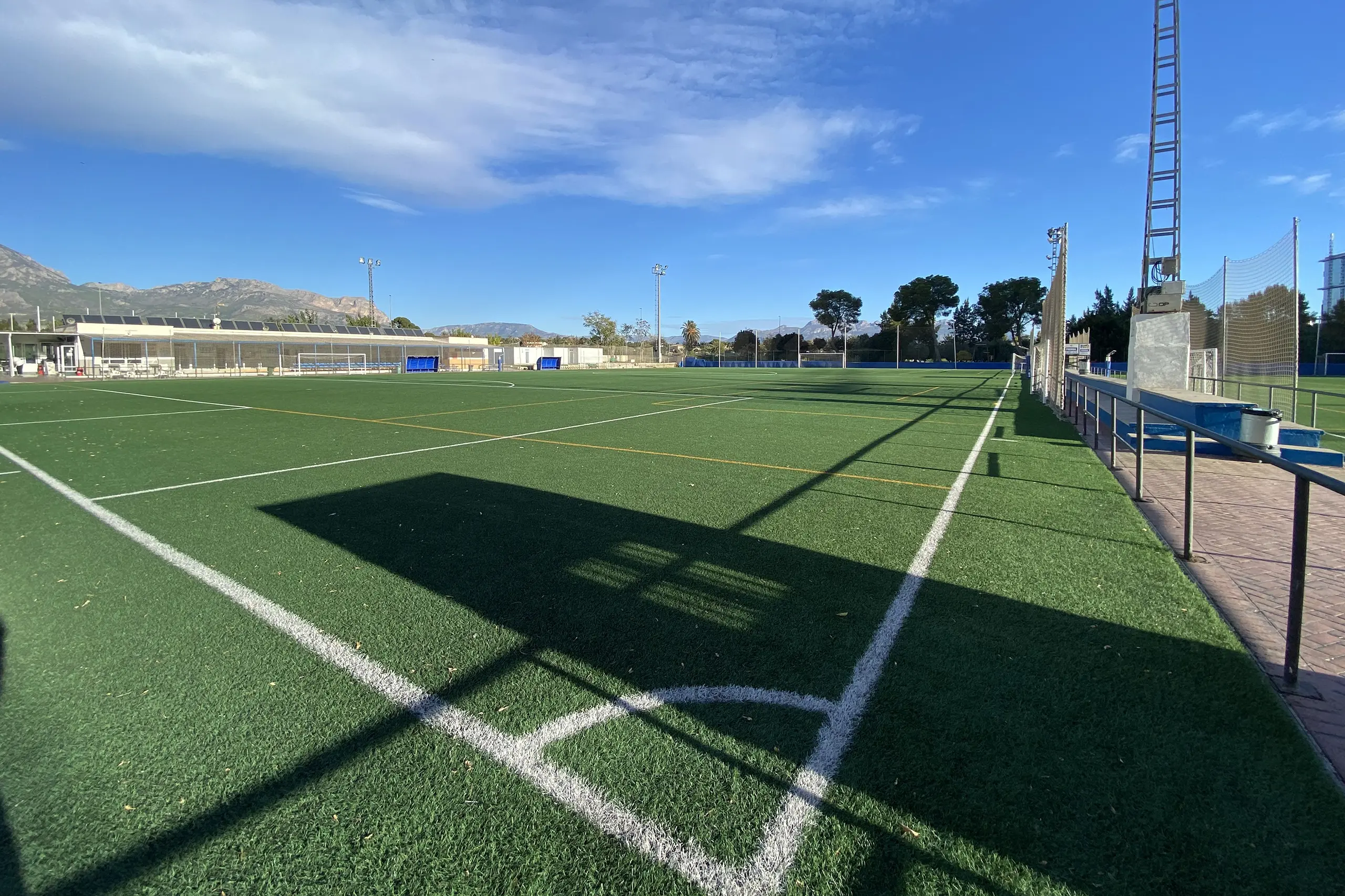 Fussball-Anlage Rincon de Loix, Spanien, mit Kunstrasen