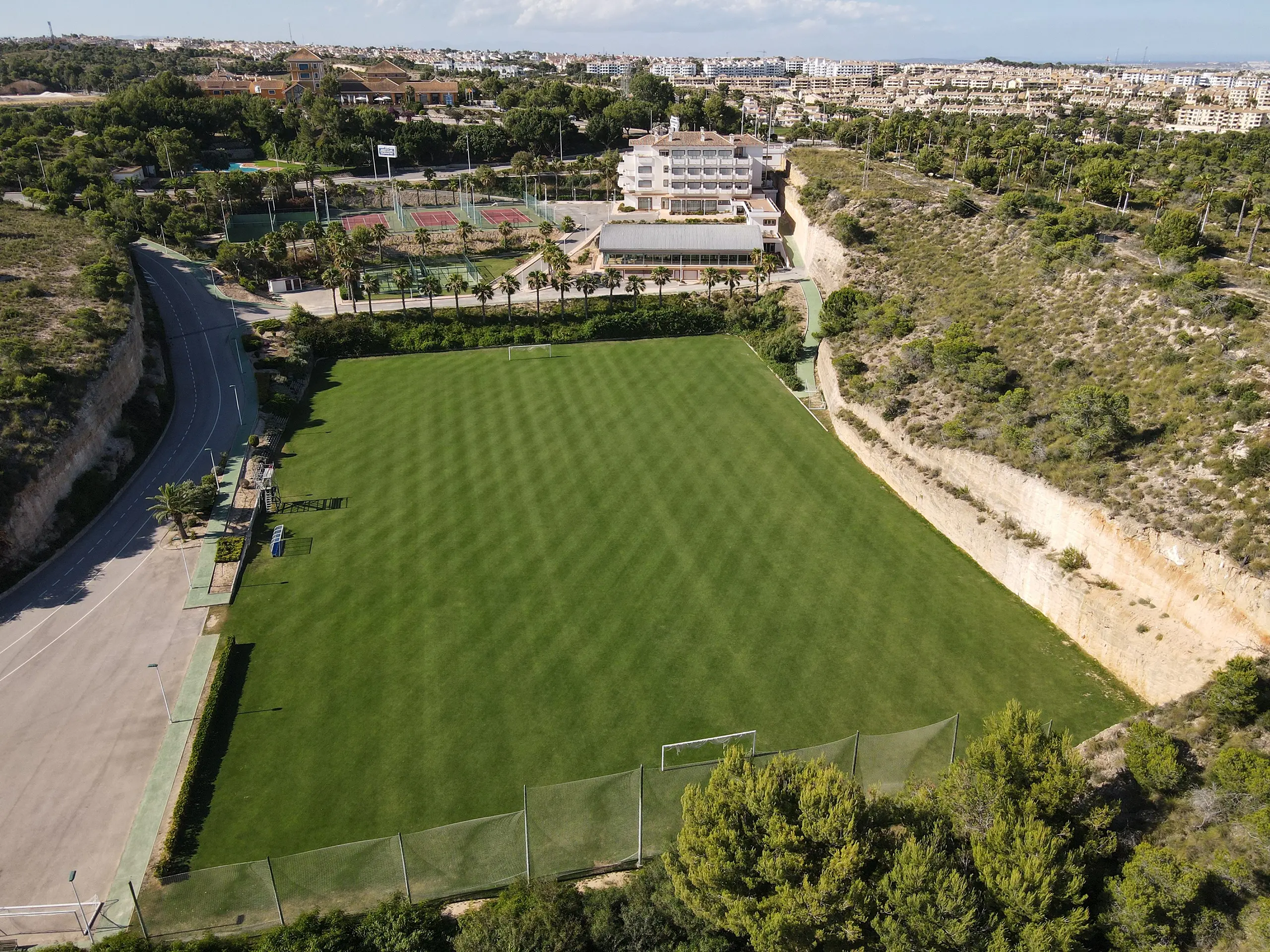Fussball-Anlage Real Club de Golf Campoamor Resort, Spanien, mit Naturrasen