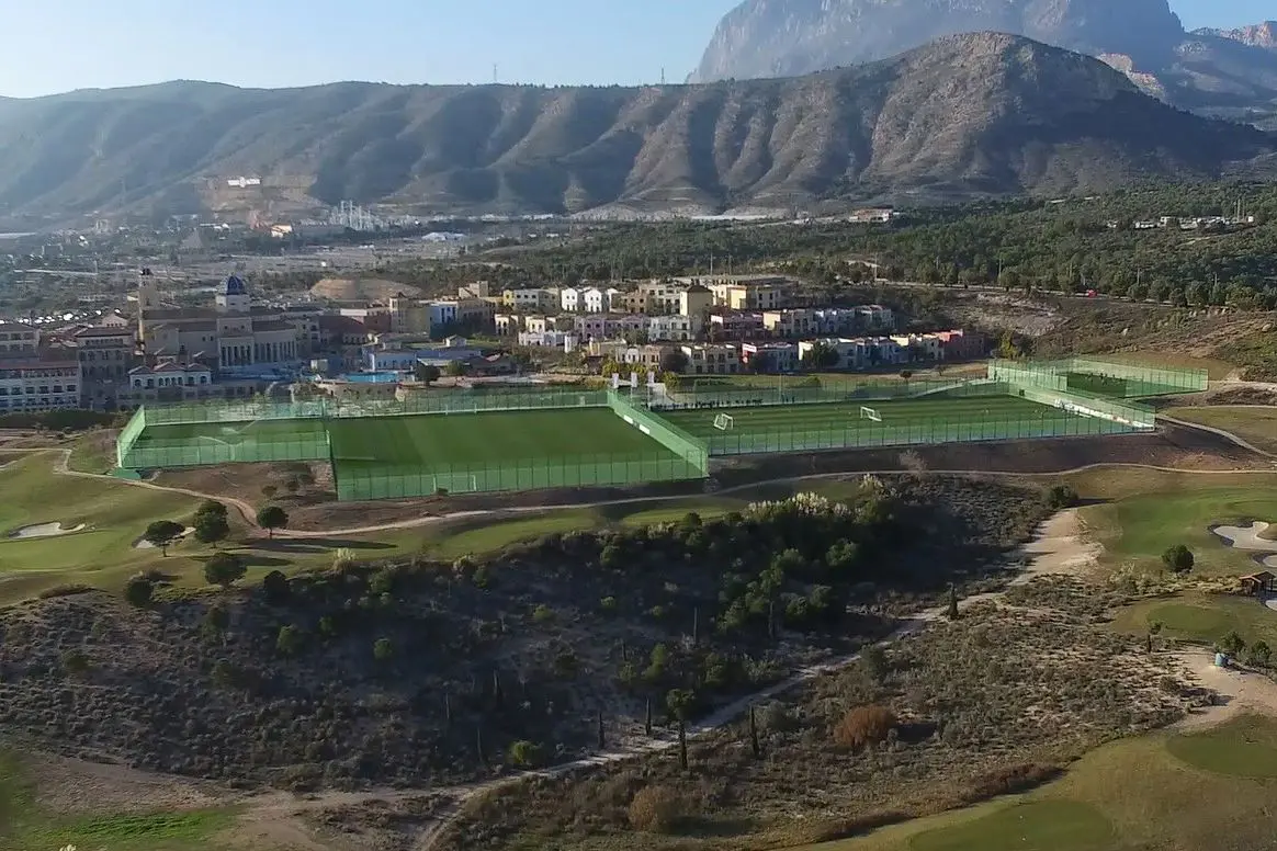 Fussball-Anlage Meliá Villaitana, Naturrasen, Benidorm, Spanien