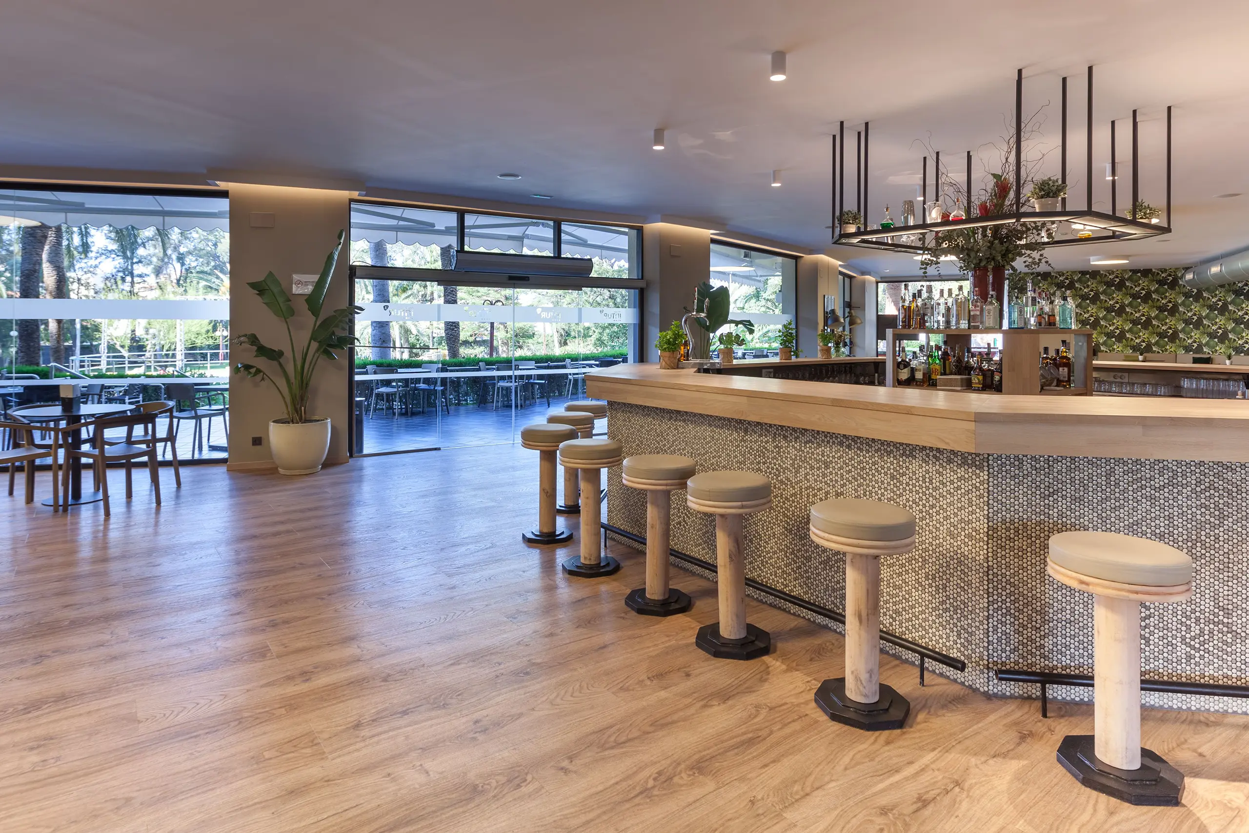Intelier Orange, Bar, Benicasim, Spanien