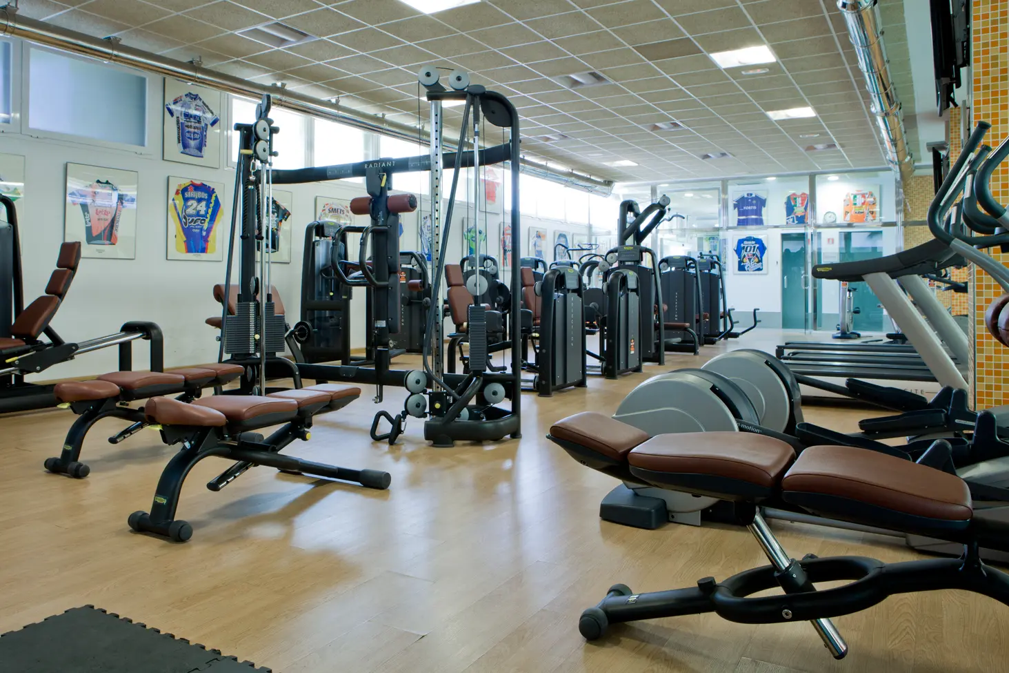 Intelier Orange, Fitnessraum, Benicasim, Spanien