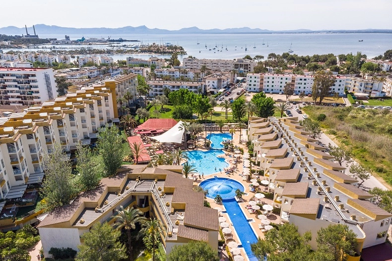 Hotel Zafiro Tropic & Spa, Hotelanlage, Alcudia, Spanien
