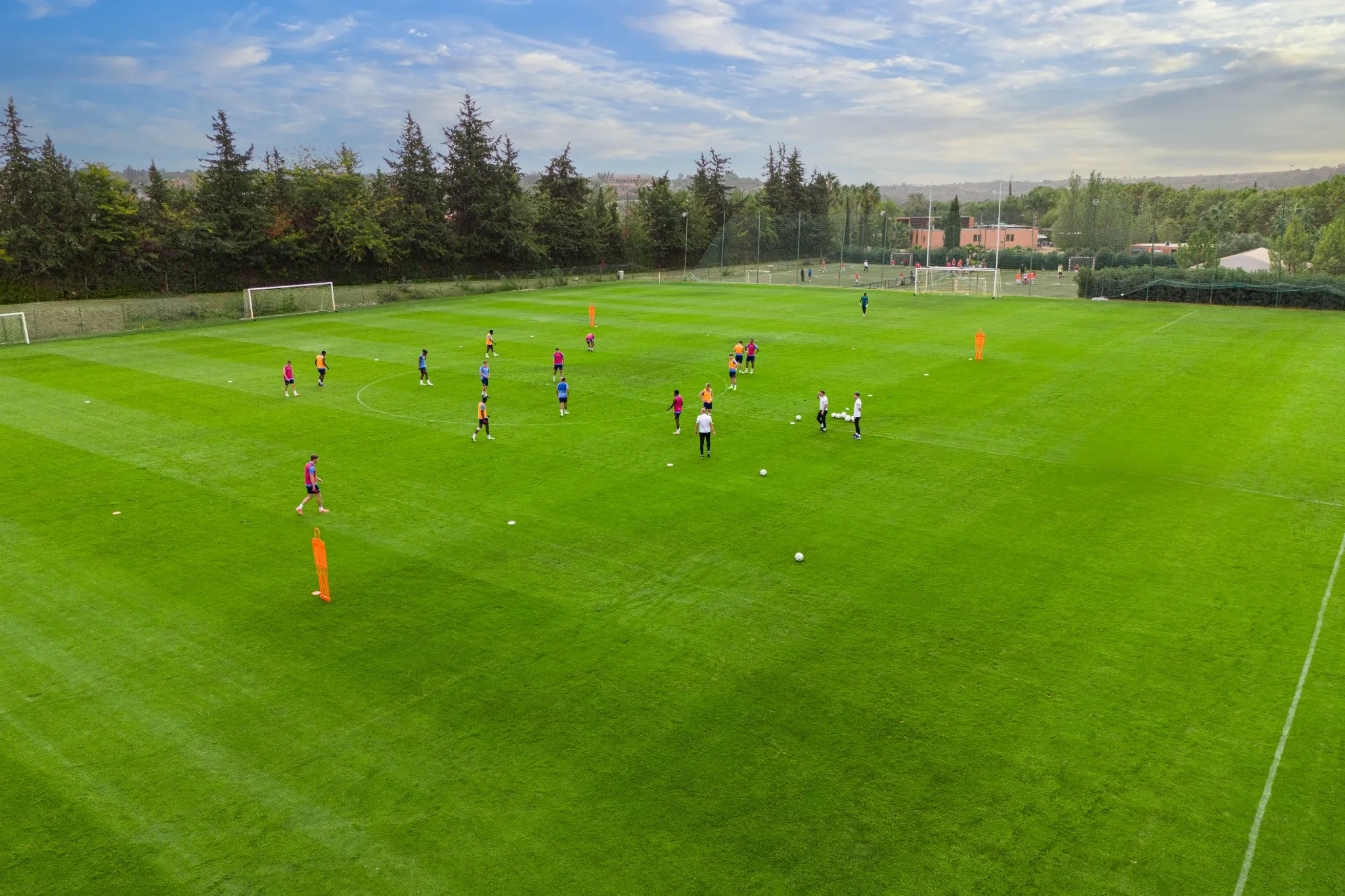 Fussball-Anlage Amendoeira Golf Resort, Portugal, mit Naturrasen