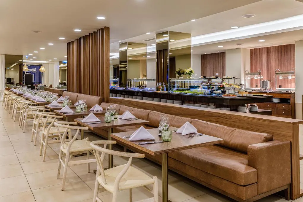 Nau Sao Rafael Suites, Buffet, Albufeira, Portugal