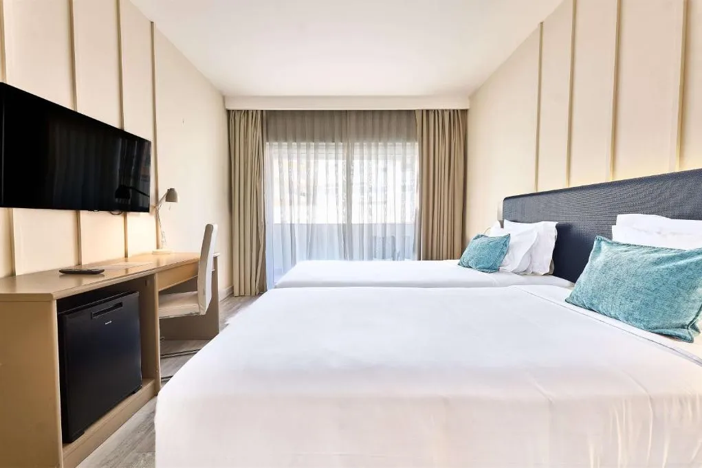 Tryp Lisboa Caparica Mar, Doppelzimmer, Lissabon, Portugal