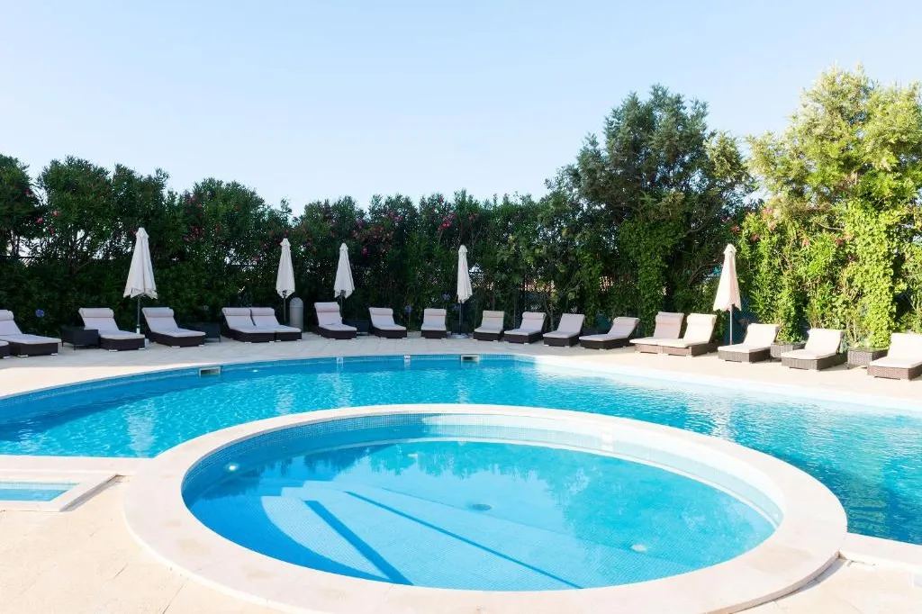 Tryp Lisboa Caparica Mar, Pool, Lissabon, Portugal