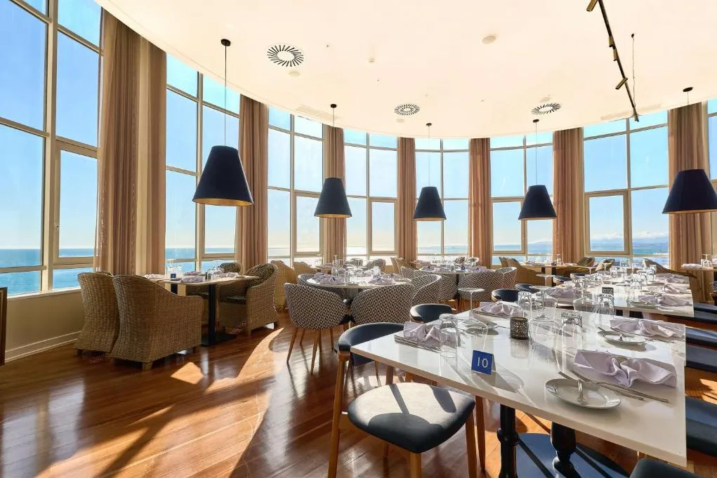 Tryp Lisboa Caparica Mar, Restaurant, Lissabon, Portugal