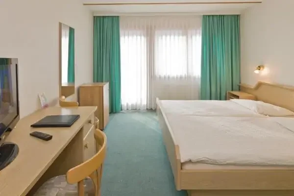 Sportcenter Olympica, Doppelzimmer, Brig, Schweiz