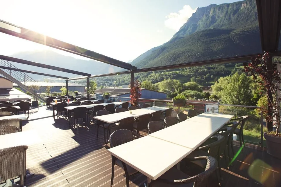 Sportcenter Olympica, Terrasse, Brig, Schweiz
