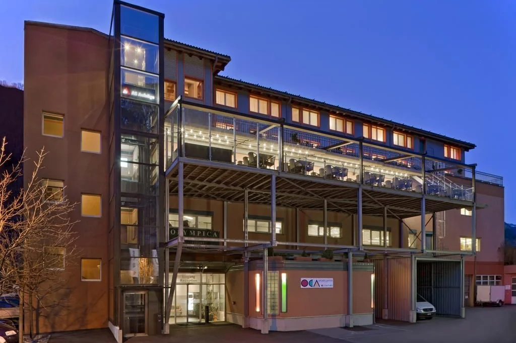 Sportcenter Olympica, Aussenansicht, Brig, Schweiz