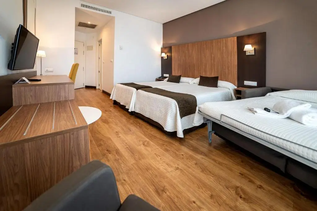 Albir Playa Hotel & Spa, Dreibettzimmer, Albir, Spanien