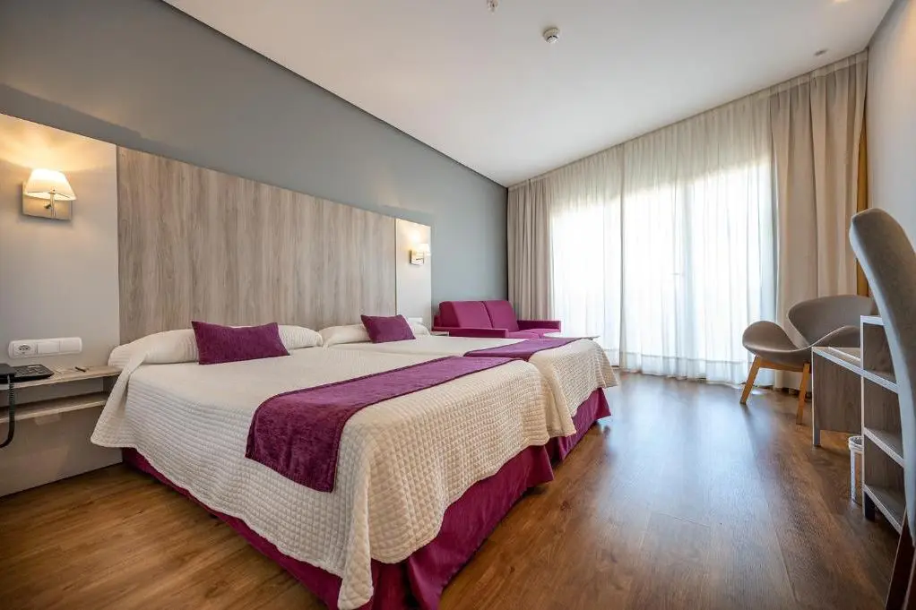 Albir Playa Hotel & Spa, Dreierzimmer, Albir, Spanien