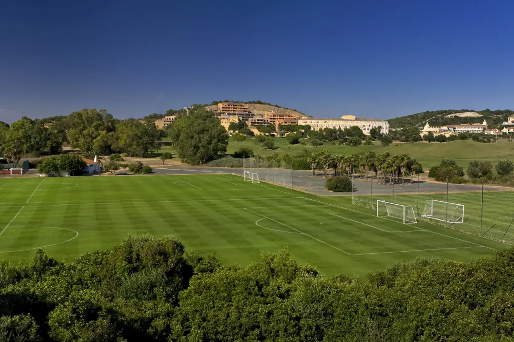 Terrain de football Barcelo Montecastillo, Espagne, avec gazon naturel