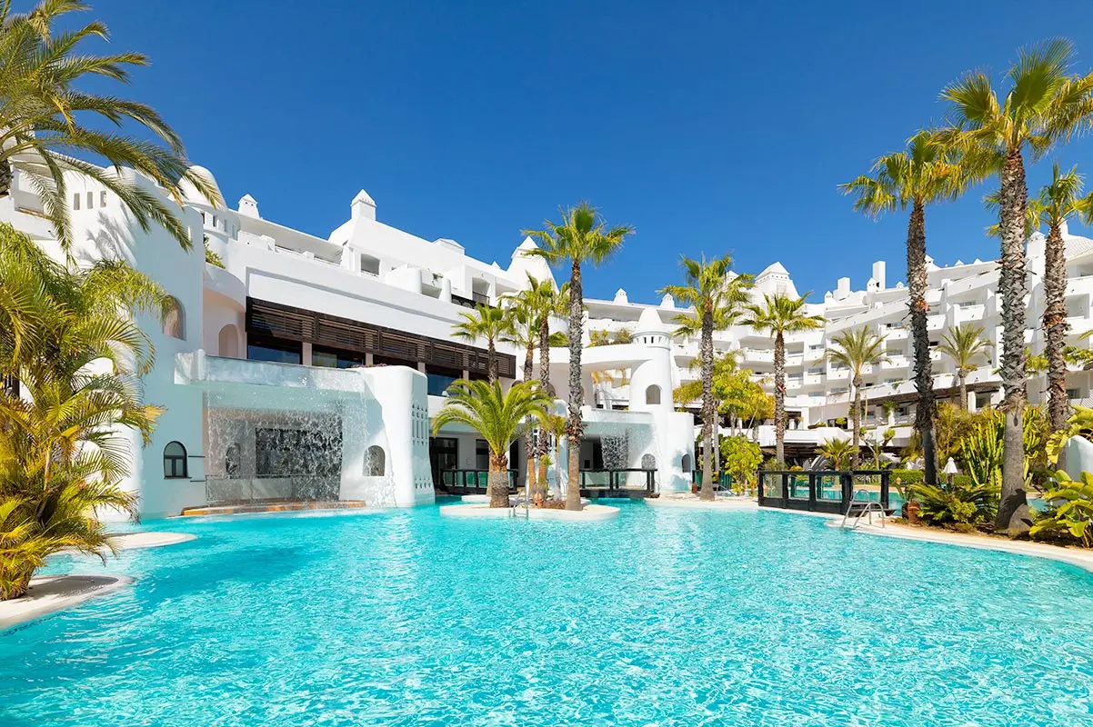 H10 Estepona Palace, piscine, Estepona, Espagne