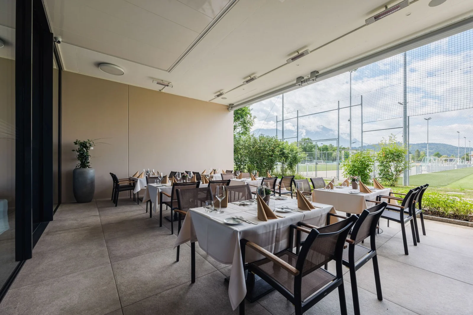 Hotel Kommod, Terrasse, Ruggell, Liechtenstein