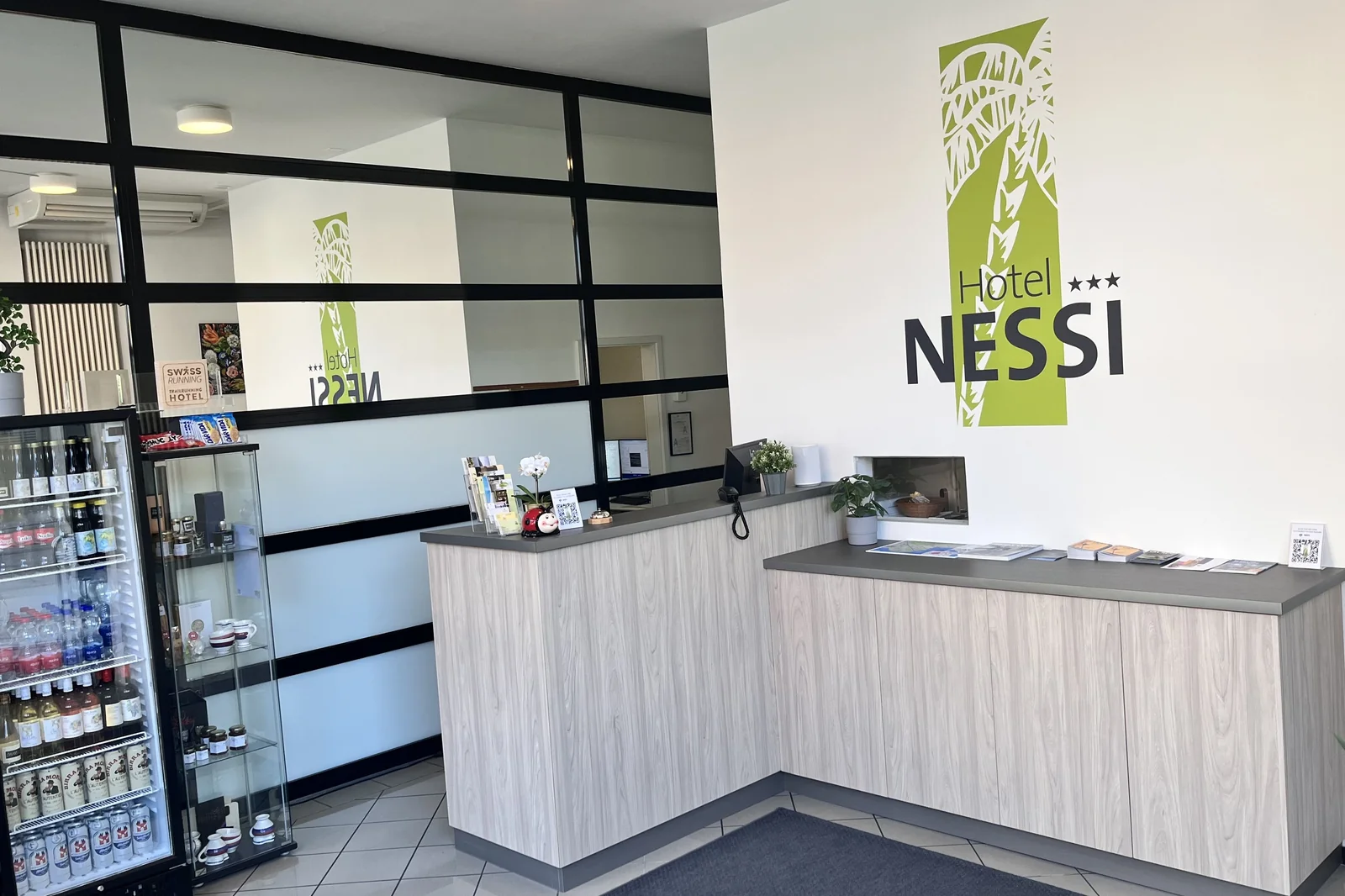 Hotel Nessi, Rezeption, Locarno, Schweiz