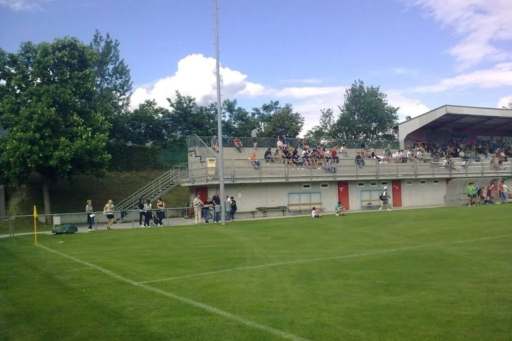 Fussball-Anlage Stadio Comunale, Schweiz, mit Naturrasen