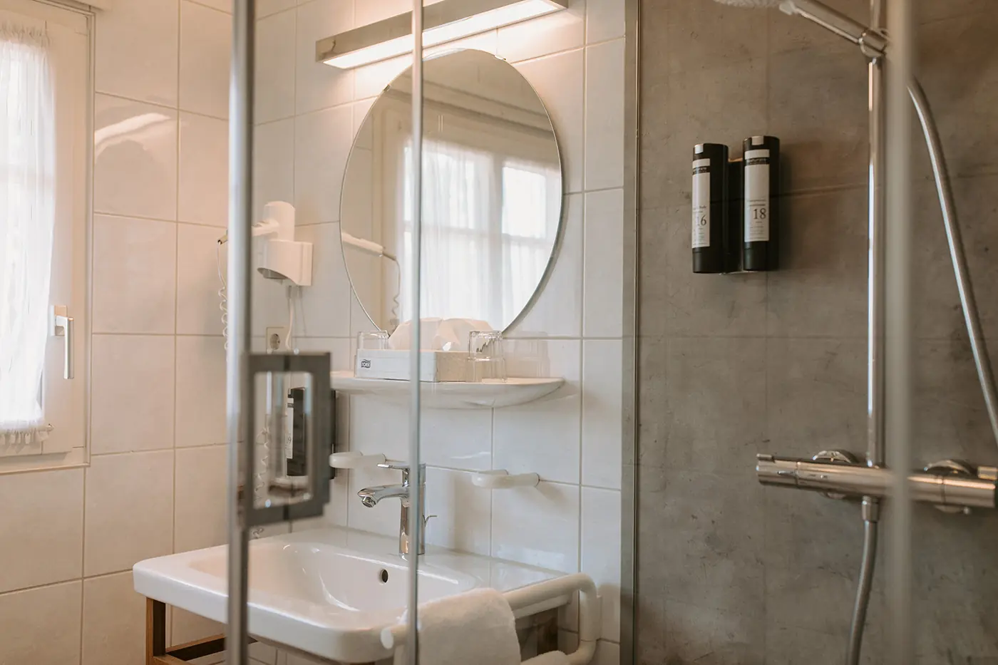 Hotel Linde, bathroom, Durbach, Germany