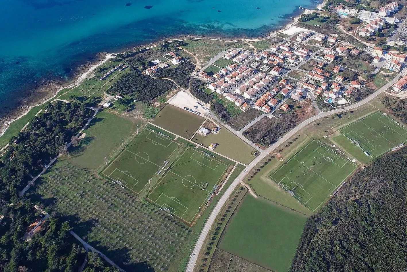 Fussball-Anlage Medulin, Kroatien, mit Naturrasen, nähe Meer