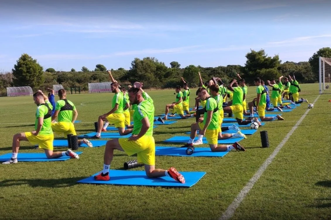 Fussball-Anlage Medulin, Kroatien, mit Naturrasen, nähe Meer
