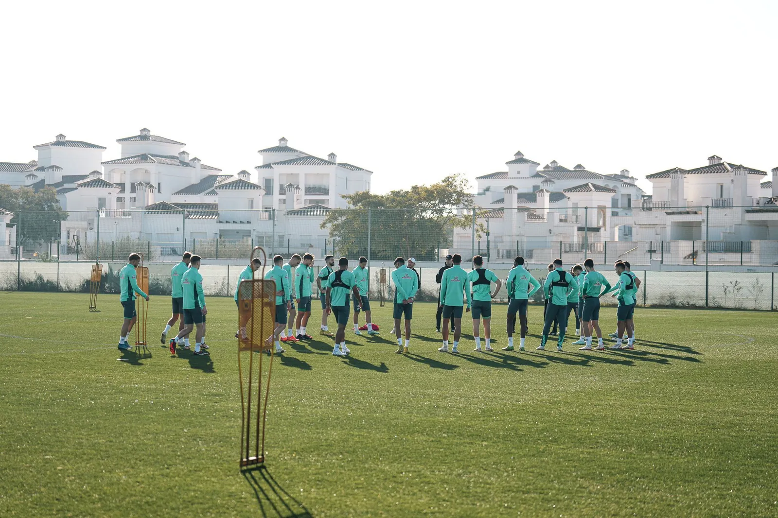 Fussball-Anlage Pinatar Arena, Spanien, mit Naturrasen