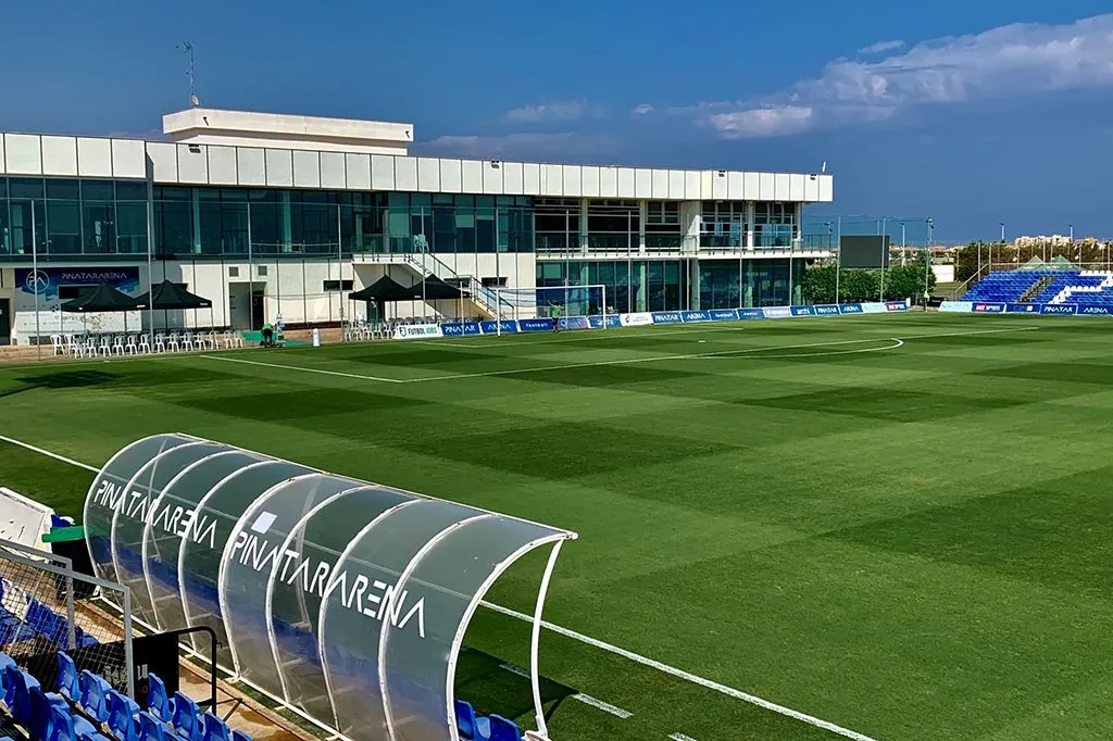Fussball-Anlage Pinatar Arena, Spanien, mit Naturrasen
