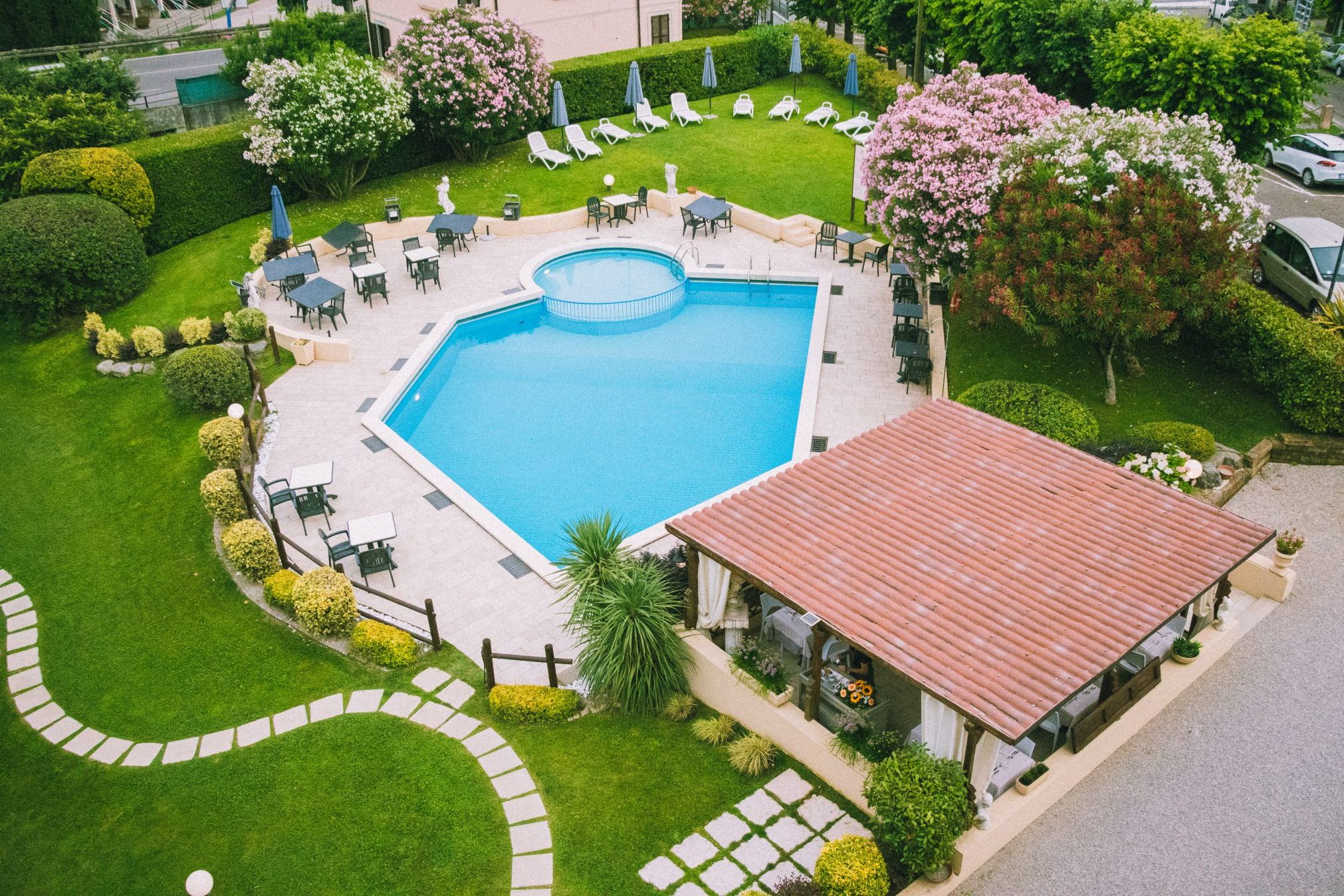 Hôtel Adria & Resort, vue aérienne de la piscine extérieure, Adria, Italie
