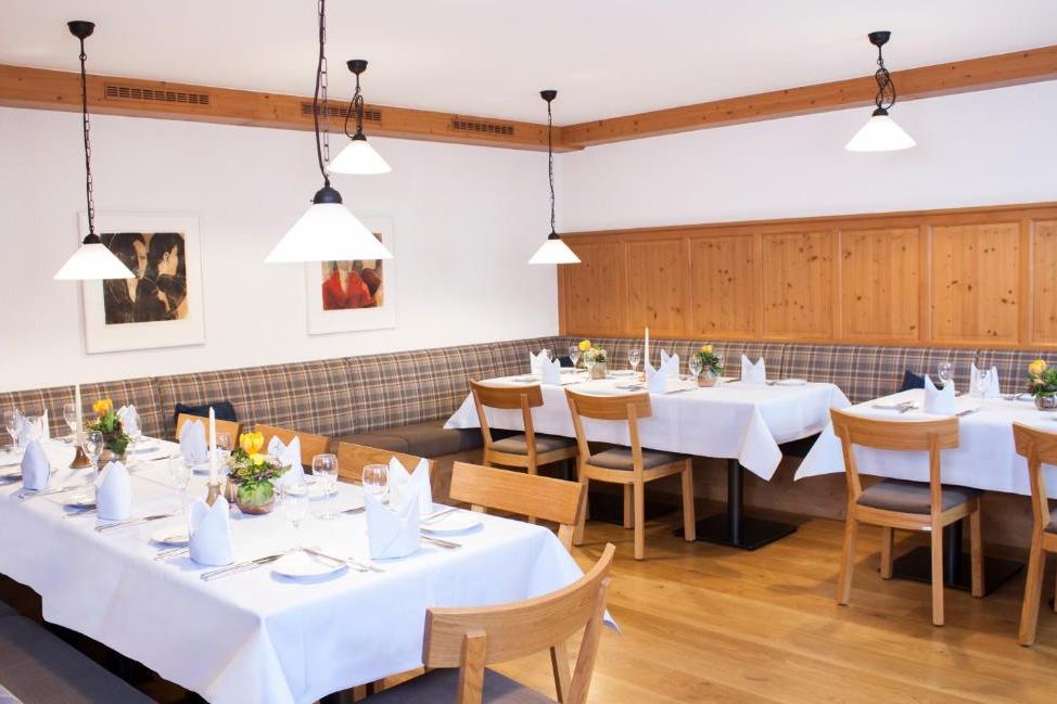 Landhotel Gasthof zum Hirsch, dining area, Germany