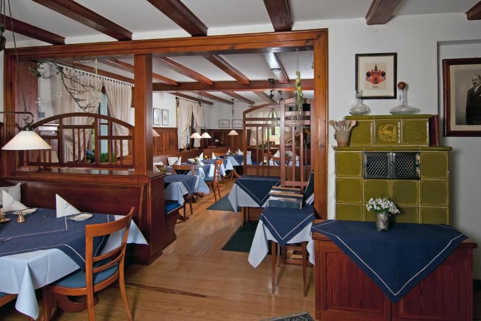 Landhotel Gasthof zum Hirsch, Restaurant, Germany